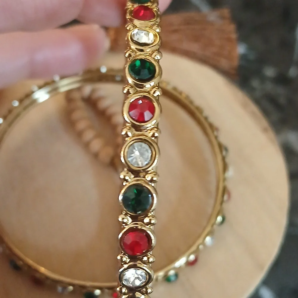 NWOT Elegant Gold Multi-Color Stone Bangle Bracelet Set